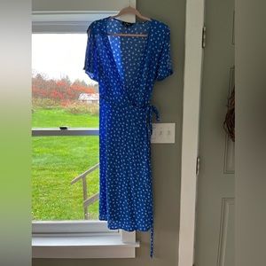 Lulus Maretta Blue and White Floral Print Wrap Midi Dress